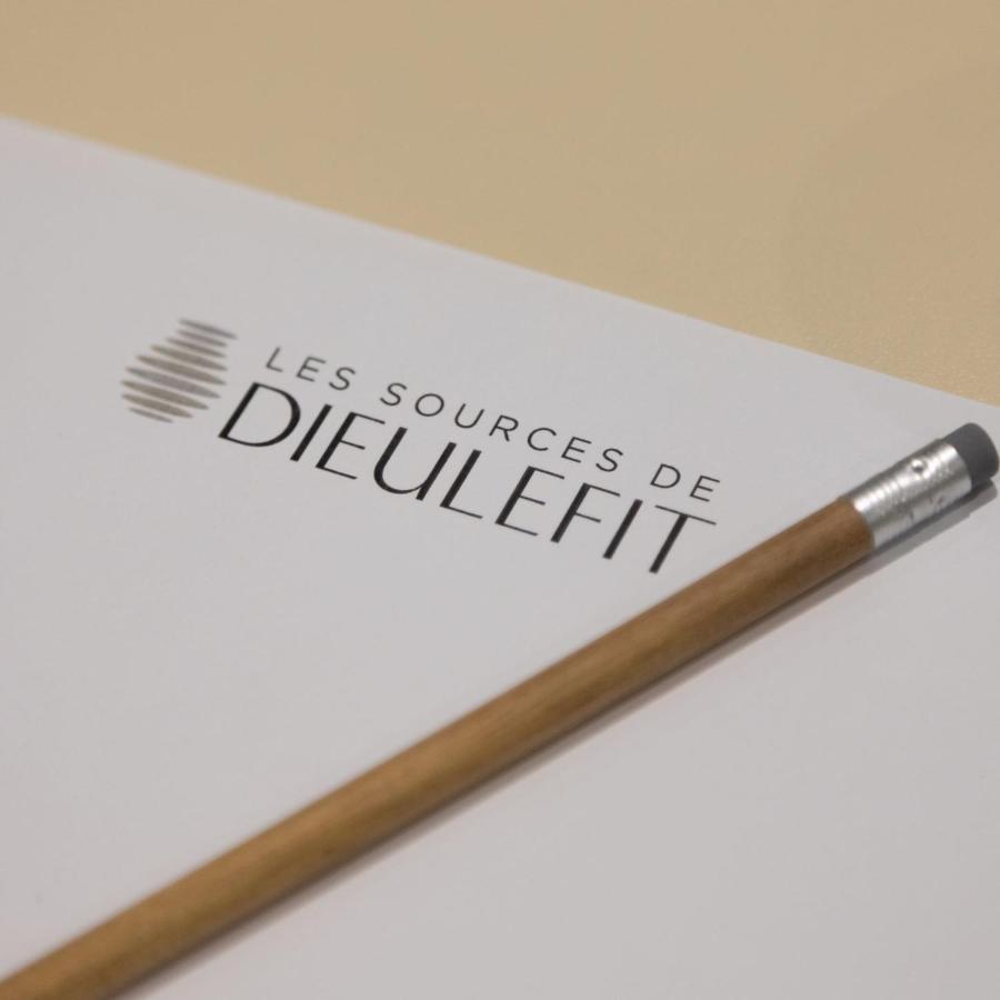 Domaine Les Sources De Dieulefit Bagian luar foto